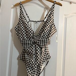 NWT Old Navy black & white Checkered swimsuit 2x
